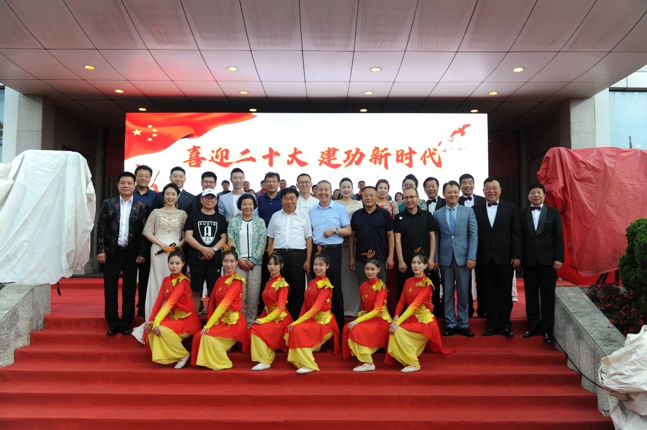 韓偉集團(tuán)40年| 歡歌喜迎二十大  團(tuán)結(jié)奮進(jìn)新征程