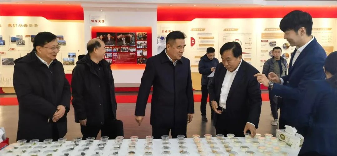劉東立副市長(zhǎng)到韓偉集團(tuán)調(diào)研