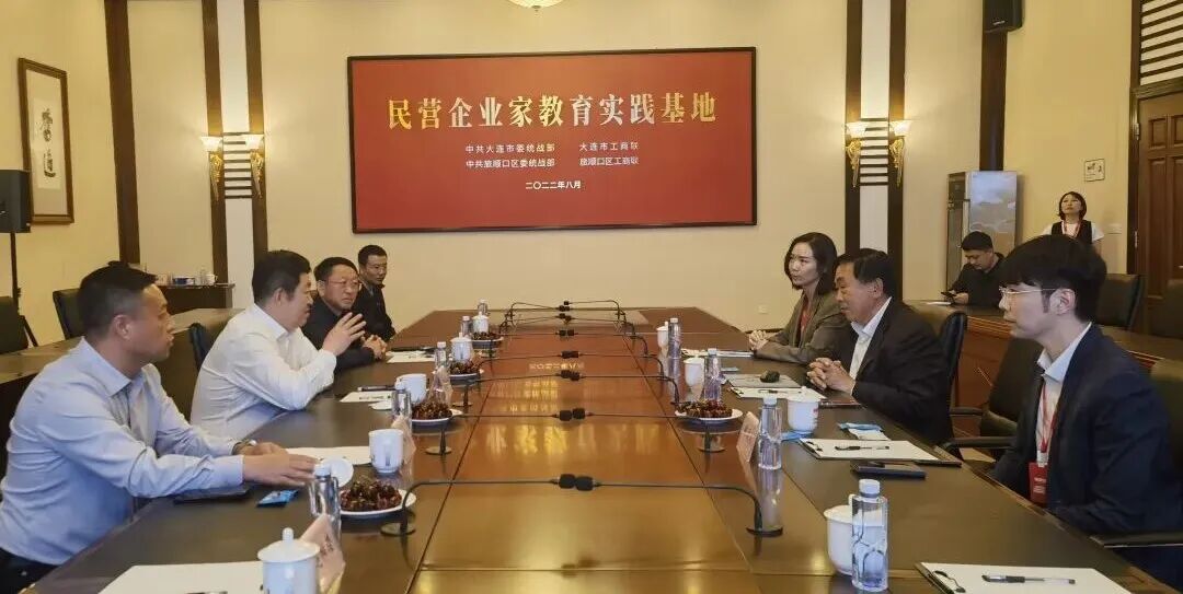 喀左縣委書記楊春柏一行到訪韓偉集團